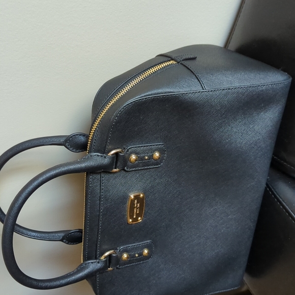 Michael Kors Saffiano black leather satchel - Picture 2 of 7